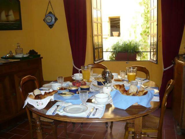 Bed and Breakfast Le Pra de Pé Cotignac Esterno foto
